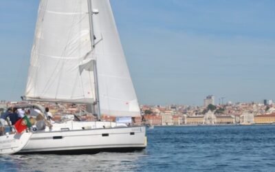 Bavaria 36 Cruiser for charter in Portugal