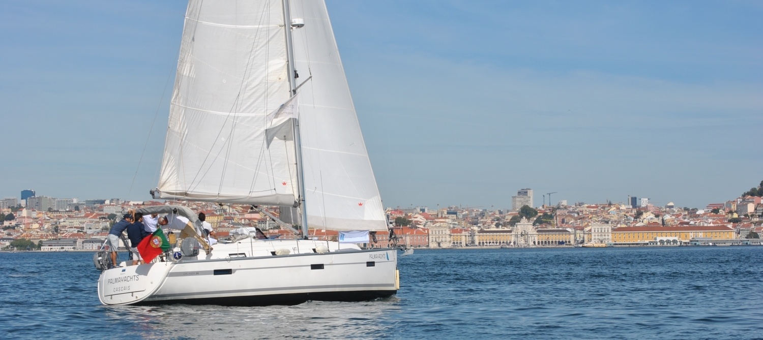 Bavaria 36 Cruiser for charter in Portugal